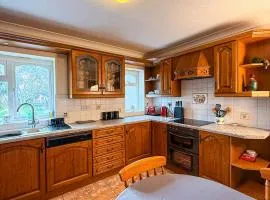 Three Bedroom Bungalow ideal for families or contractors Highbridge