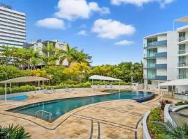 Seaside Sovereign Retreat