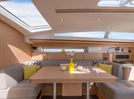 Sailing boat house, Boot in Athen