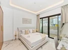 Riviera Azure Gateway Superior- 10min to Burj Khalifa, Dubai Mall and Airport and 20min to Marina