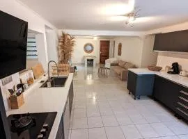 Appartement T3 avec jacuzzi et terrasse privée