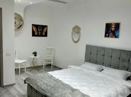 Le Charme Hostel