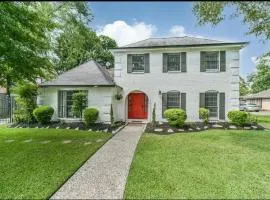 Affordable 4 bedrooms home with a pool!