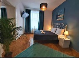 Brasov Gondola Apartments, camera con cucina a Braşov