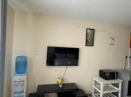 Studio Bnb, hotel in Kitengela 