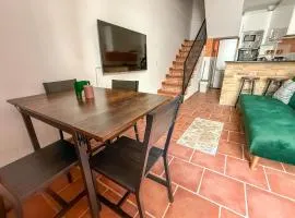 Casa del Mar- Estepona Charming 3bd 2ba house by the beach