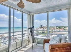 Beachfront Three Bedroom Condo with Ocean Views