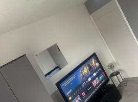 Clayburn Circle Cosy Stay, khách sạn ở Basildon