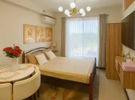 Luxury Condo-Sea View- Near Beach