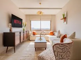 1BR Pool - Sunny Balcony - 24 7 Self Check-in