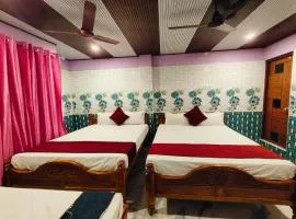 THIRUNALLAR Udhayam Residency INN