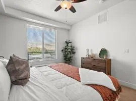 Modern Downtown 2BR 2BA Near Delta Center with Fire Pit BBQ and City Views