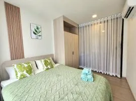 Cozy Minimalist room