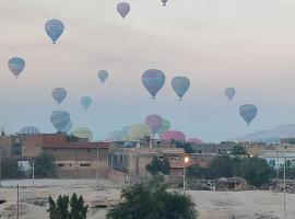 Carter Guesthouse Luxor 2, ξενοδοχείο σε ‘Ezbet Abu Ḥabashi