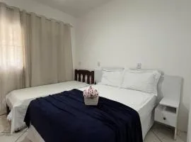 Casinha aconchegante à beira-mar