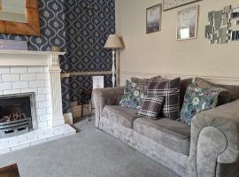 The Hampton Beautiful 3 Bedroom House with Conservatory & Garden