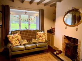 Relaxing Cottage Escape - Pub - Fire - King Size Bed, hotel in Newton Aycliffe