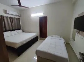 PARADISE HOMESTAY Behind Srinivasam Complex TTD Ticket Counter Near BusStand And Railway Station