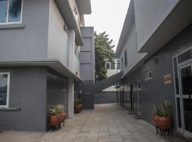 Manjaro Suites, hotel v mestu Accra