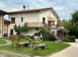 Appartamento Da Deki con ampio terrazzo vista Monte Grappa