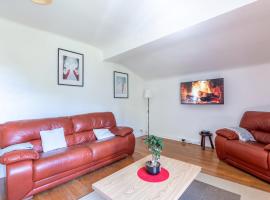 Grand Appartement-Vue Montagne-Wi-Fi-Parking, Hotel in Magland