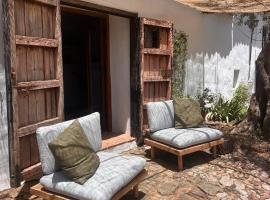 La Posada B&B van Finca Maran rust en gastvrij met zwembad, Hotel in Colmenar