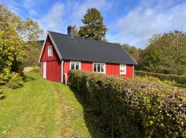 Bloms stuga i naturskön miljö – hotel w mieście Falkenberg