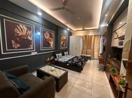Bell Rooms Luxury studio Apartment, hotel in Noida