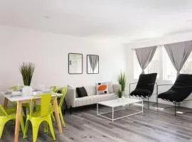 Central 3BR Apt Near Americana