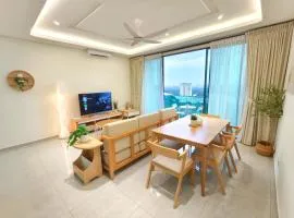 MidValley 3BR Lake View-8px with GFloor 2 CP, PetFriendly I Netflix & Coway I Unblock High Floor Fashion High-end Renovations
