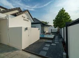 4BR Pool Villa Sukhum in Phuket Town