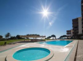 New! Exceptional Nomad Dreams N5, hotel in Cascais