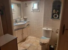 Studio indépendant dans villa
