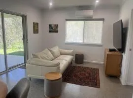 Koah Private hideaway with creek access