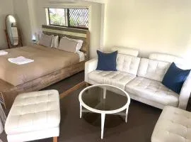 Gin's Rainforest stay -pet friendly