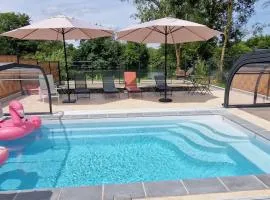 Maison de charme en bord du Loir, 6-8 pers, proche Zoo de La Flèche, piscine à venir, parking inclus - FR-1-410-429