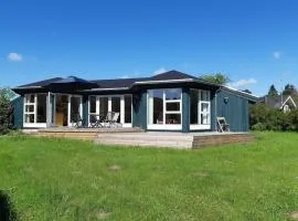 5 star holiday home in Kirke Hyllinge