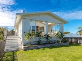 The Palms Oneroa - Coast and Country