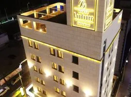 Jinhae Yongwon Londoner Business Hotel