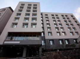 Jeju Waystone Seoubong Hotel, khách sạn ở Hamdŏng-ni