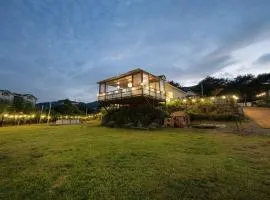 Gapyeong Podobat Dangdangyi Dog Pension