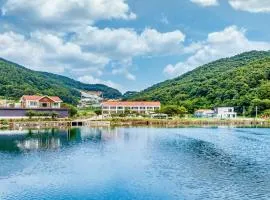 Glamdog Dog Pension Tongyeong Branch