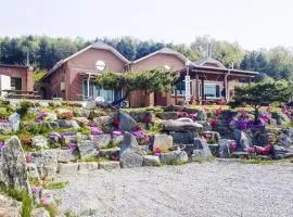 Choongju Garden Arirang Pension