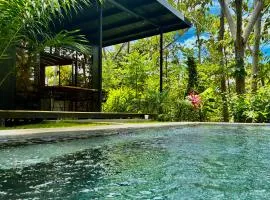 Cabaña Grande océan and jungle Infinity swim pool
