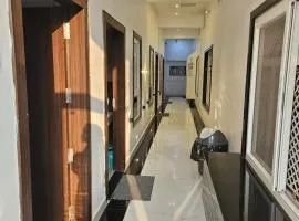 Kharari Inn