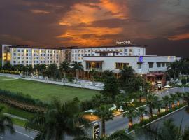 Novotel Hyderabad Airport, hotel de 5 estrellas en Hyderabad