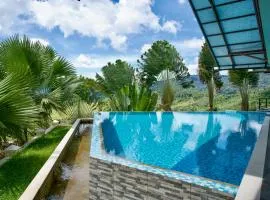 The Diamond Villa, Pool & Jacuzzi with Panoramic Views