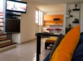 Bonita casa amueblada Cuautitlán, hotel in Cuautitlán