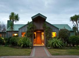 Whakaipo Lodge、タウポのシャレー