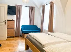 Danube Holiday Homes Studio - Top 2